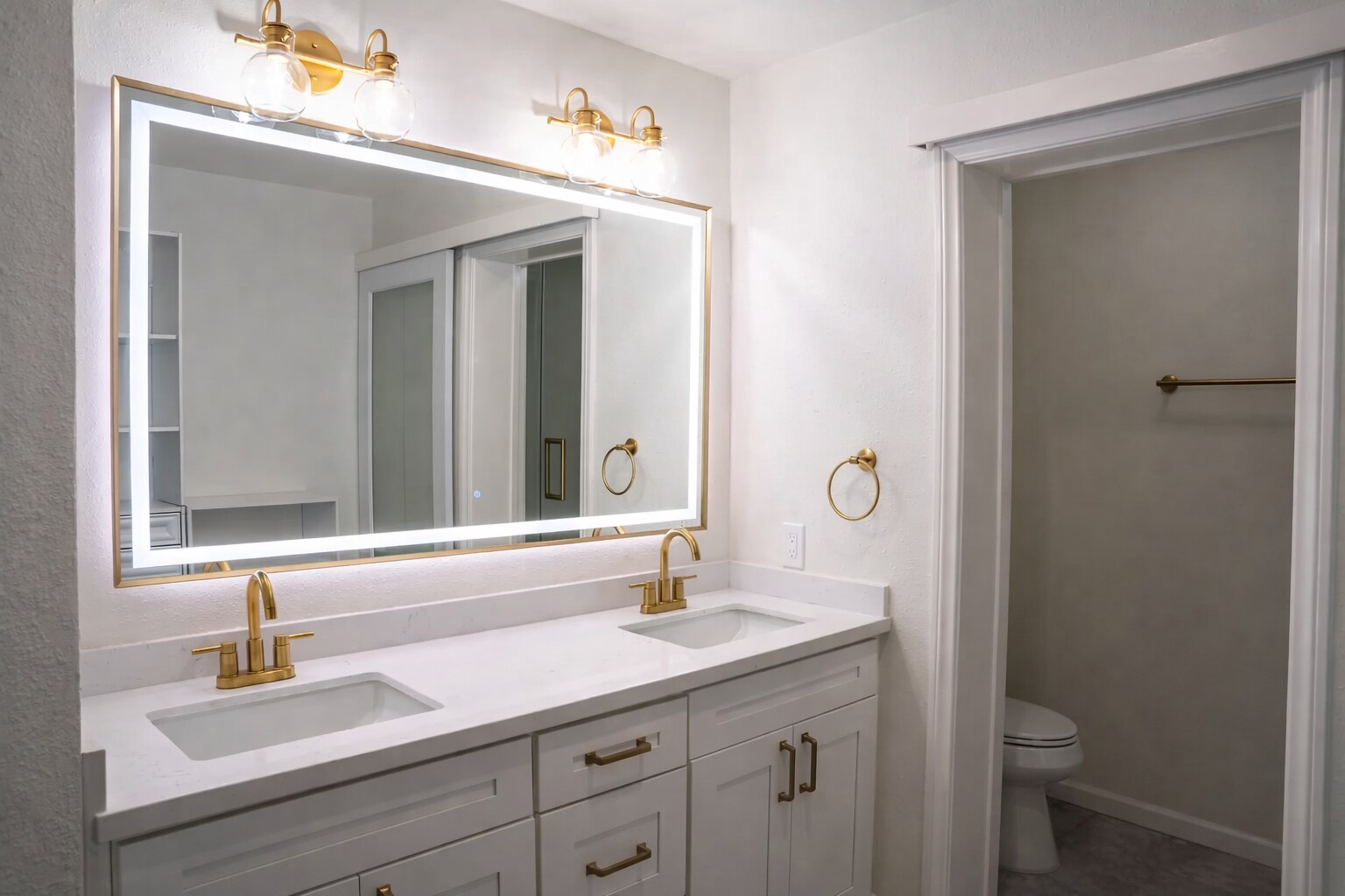 Building Photo - 10425 Caminito Cuervo