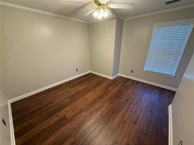 Building Photo - 5697 Frontier Walk Ln NE