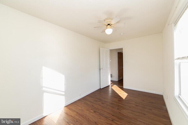 Building Photo - 1005 Atsion Rd