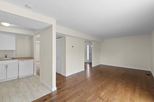 Building Photo - 10289 Daystar Ct