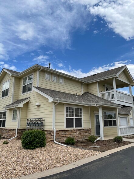 Top unit balcony - 3606 Ponderosa Ct