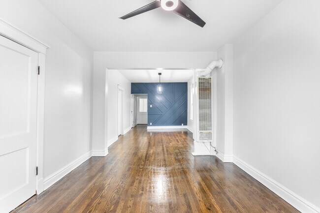 Building Photo - 3000 S Homan Ave
