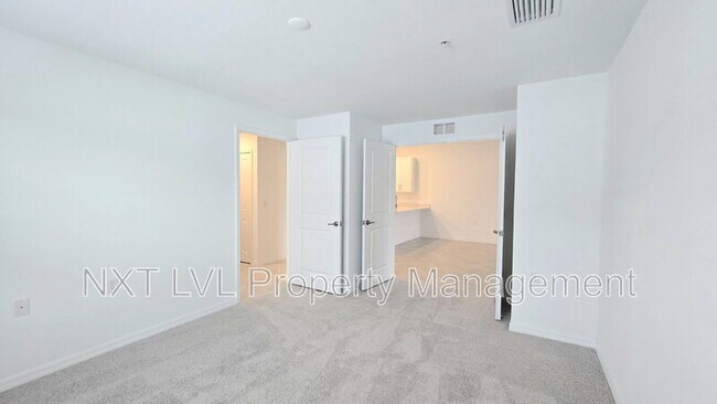 Building Photo - 15185 Bluffton Ln