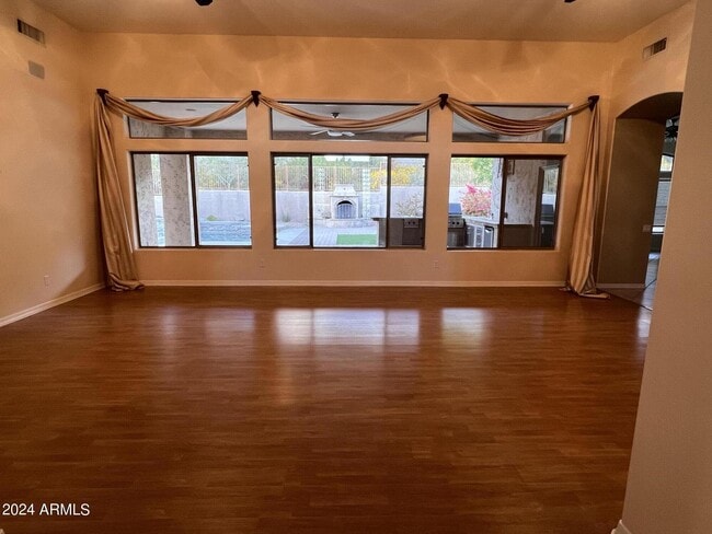 Building Photo - 11467 E Sweetwater Ave