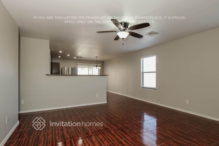 Building Photo - 11530 W Flores Dr