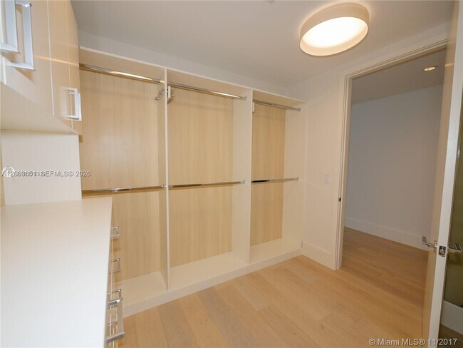 Building Photo - 10201 Collins Ave