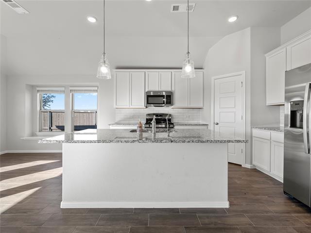 Building Photo - 3301 Redbud Flower Trl