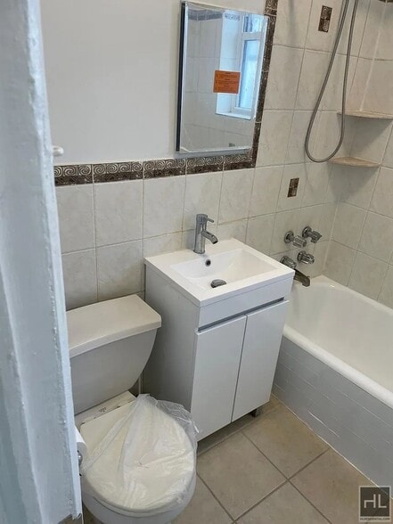 Building Photo - EAST 15 STREET