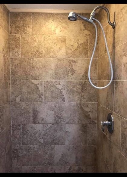 Building Photo - 213 S 17th St