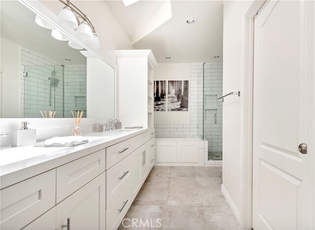 Building Photo - 24901 Seagate Dr