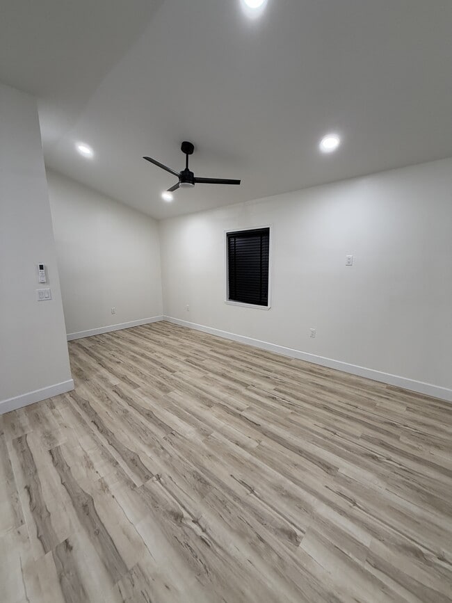 Building Photo - 7215 S Kissimmee St
