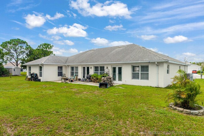 Building Photo - 5758 Benbow Ct