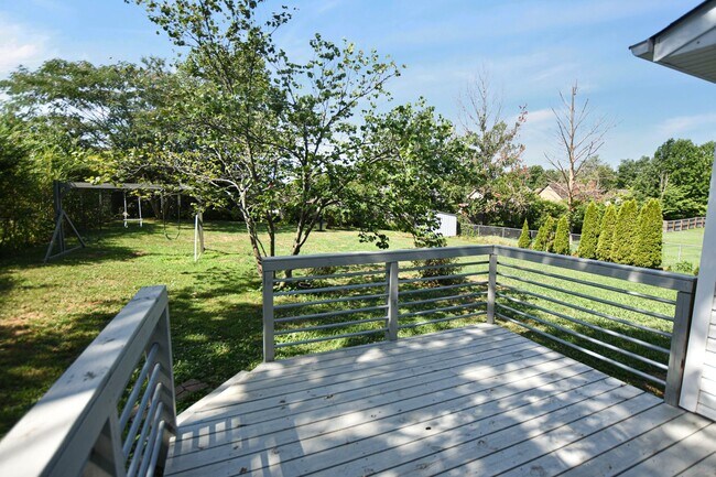 Building Photo - Updated Three Bedroom in Sango!