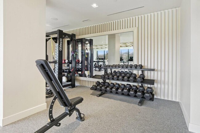 Building Photo - 2425 Peachtree Rd