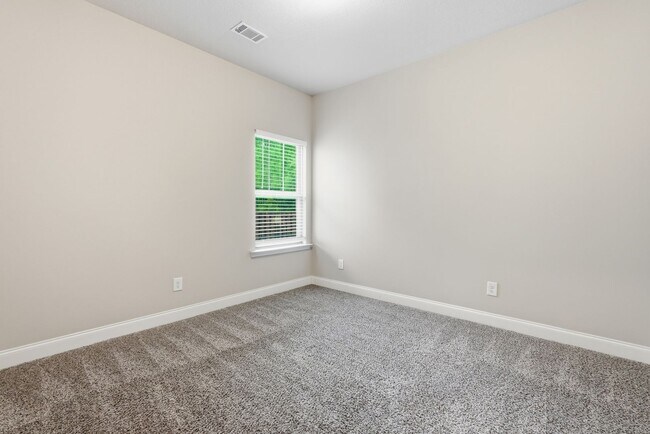 Building Photo - 217 Timberlake Dr