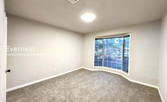 Building Photo - PROMO: Get $500 off the first month’s rent when you sign the lease today!! / Spacious Home with G...