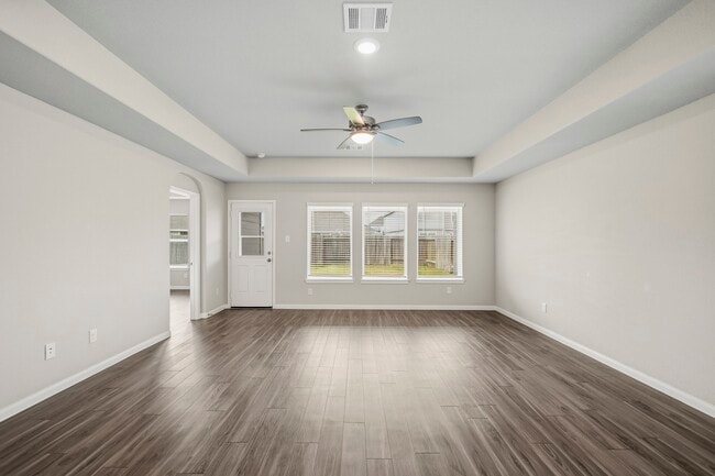 Building Photo - 5327 Briana Dee Dr