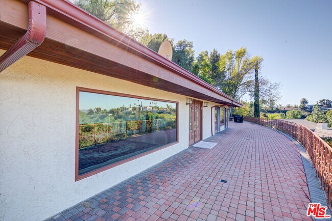 Building Photo - 4520 Gable Dr