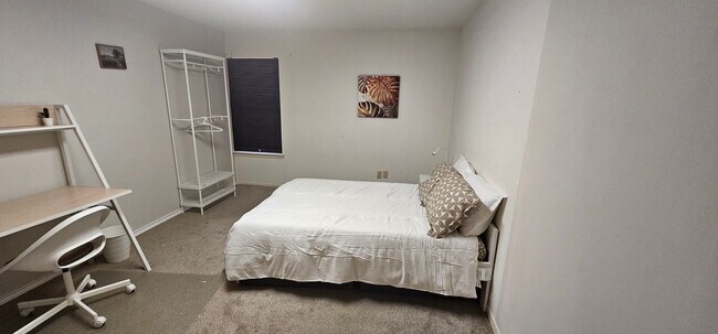 Building Photo - 5618 Sir Gareth Dr