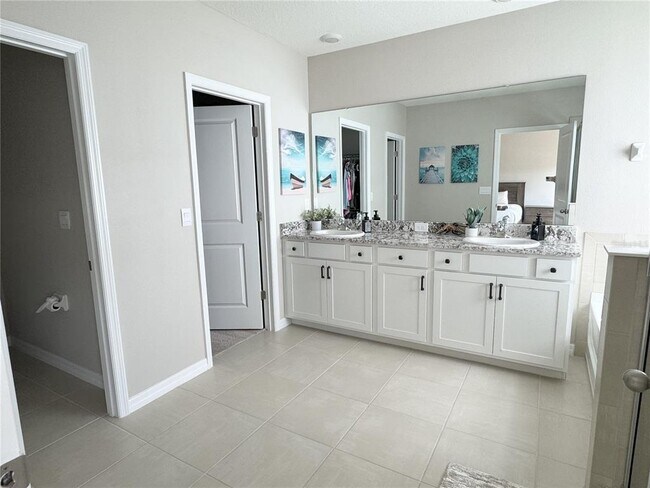Building Photo - 5525 Thistle Fld Ct