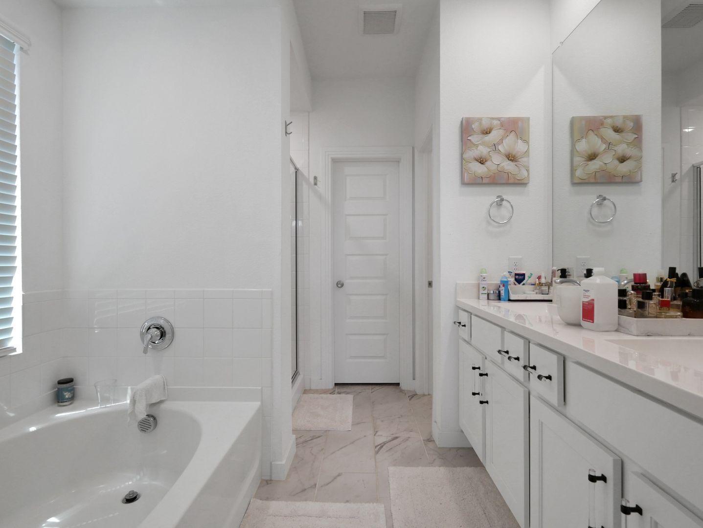 Building Photo - 3936 Mercedes Bend