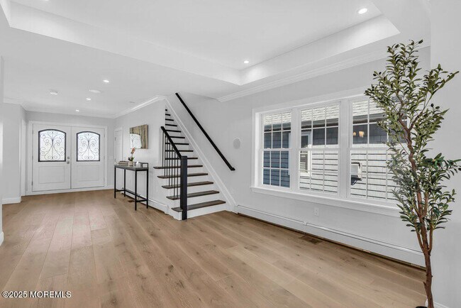 Building Photo - 141 Vanard Dr