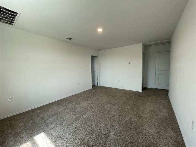 Building Photo - 14229 Sandrock Bnd