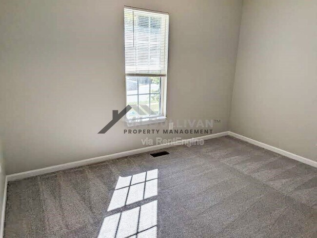 Building Photo - 200 Belle Ct