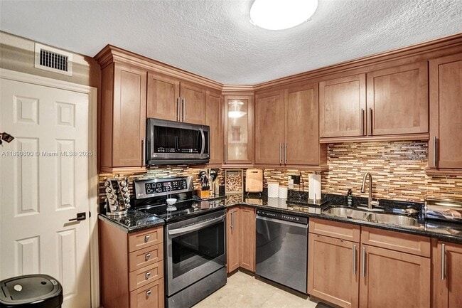 Building Photo - 1811 Jefferson St