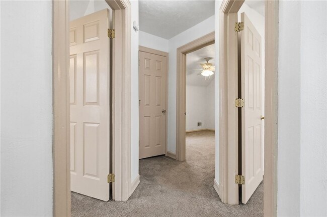 Building Photo - 112 De Witt Street Unit