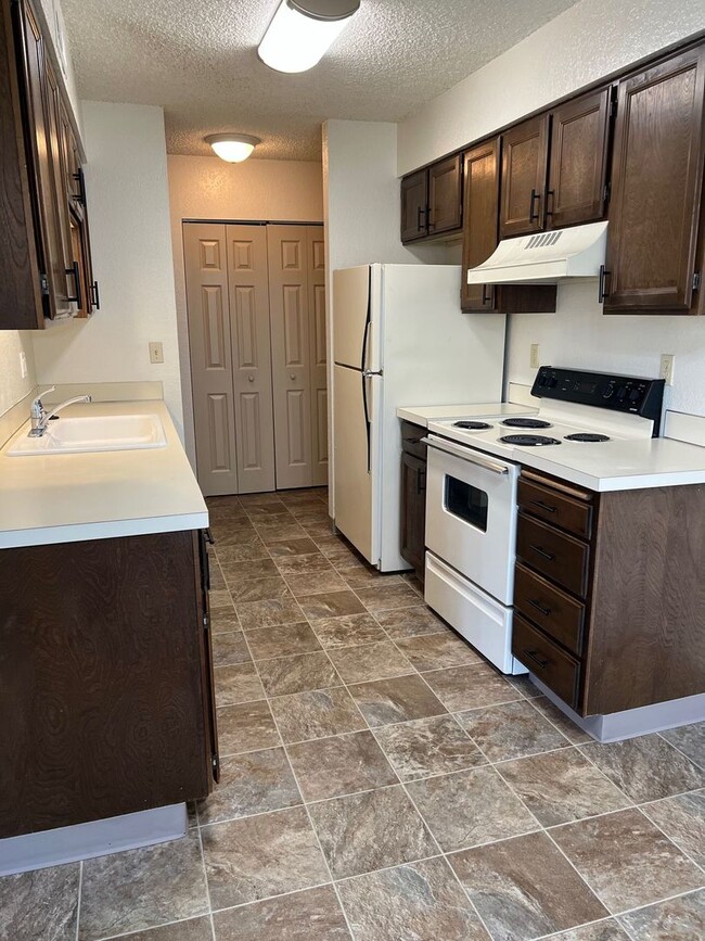 Building Photo - Cedars Apartments