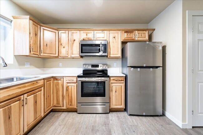 Building Photo - New Construction 2 Story 2 bedroom 1 bath side by side apartment in town