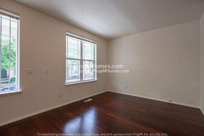 Building Photo - Four Bedroom Home in Wilsonville!