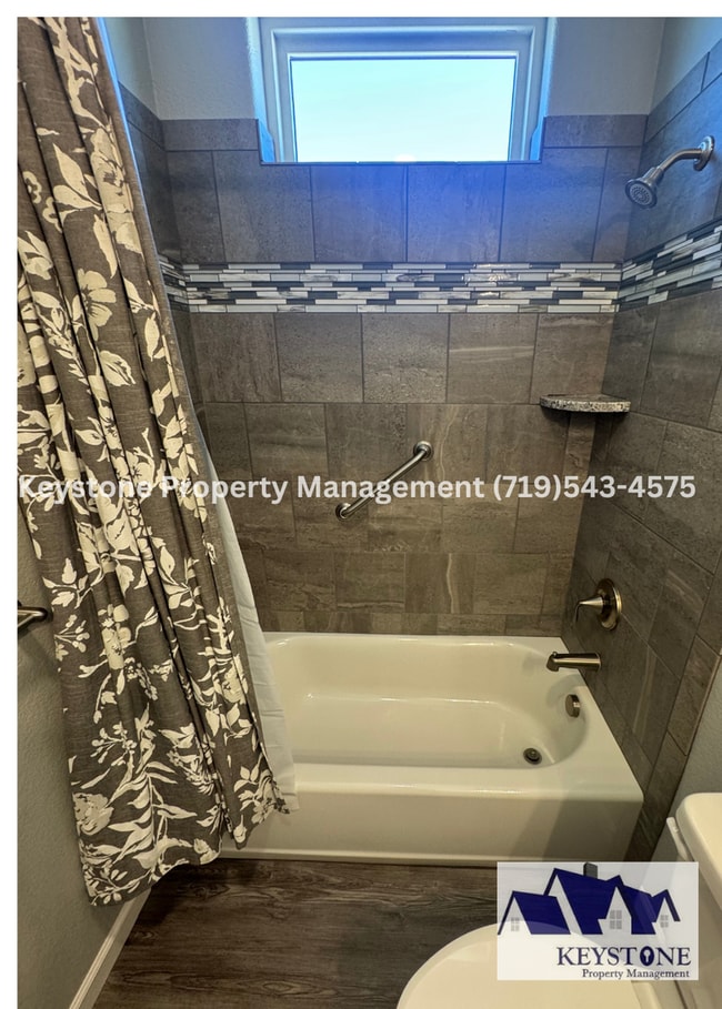 Building Photo - Gated Community - One Level Living  2 Bedr...