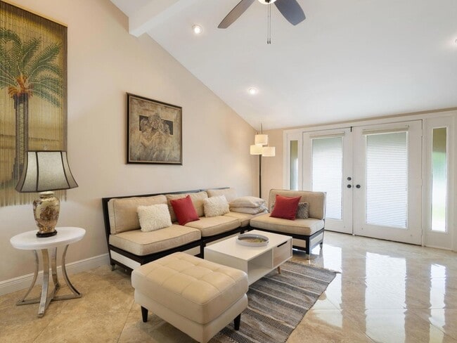 Building Photo - 832 Green St