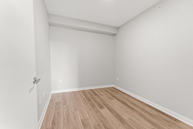 Building Photo - 475 Communipaw Ave