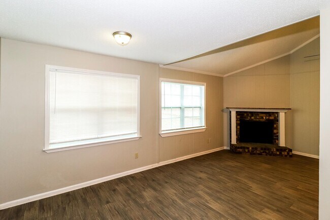 Building Photo - 7135 Hillshire Dr