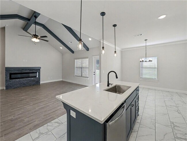 Building Photo - 6907 SW High Meadow Blvd