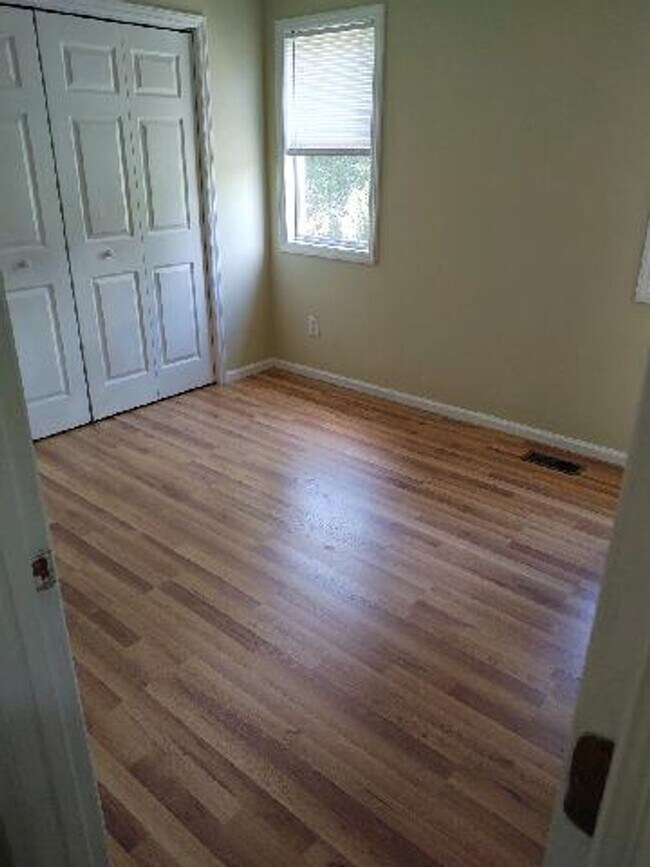 Building Photo - 23 Griffin St