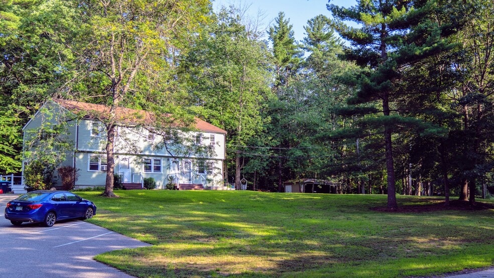 Building Photo - 2 Linda Ln