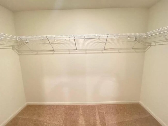 Building Photo - 213 Allington Cir