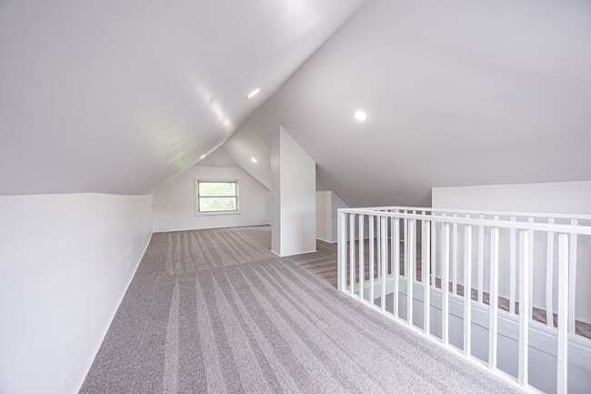 Building Photo - Newly Renovated 5 Bd/2 Bath Home in New Kensington