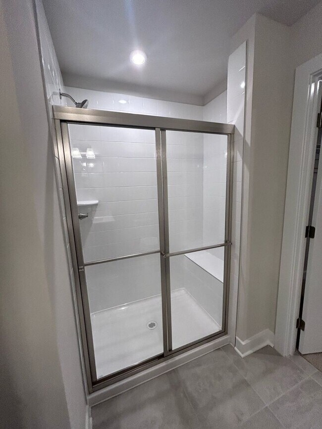 Building Photo - Austin Woods New Townhouse, North Chesterf...