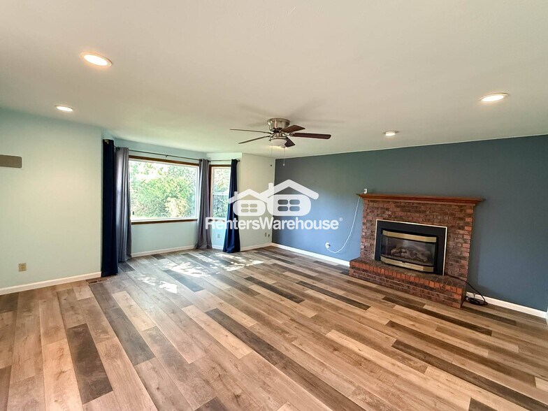 Building Photo - 6420 W 108th Ave
