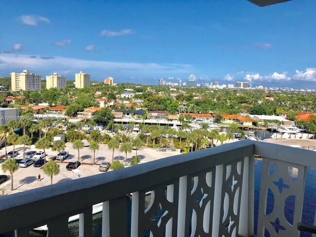 Building Photo - 13155 Ixora Ct