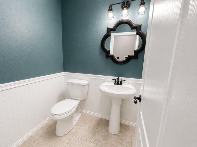 Building Photo - 28547 Lockeridge Springs Dr