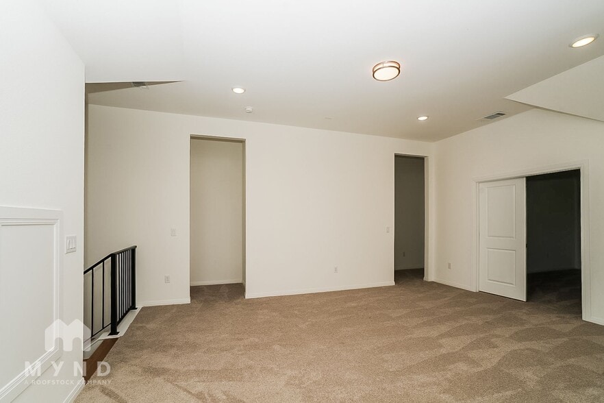 Building Photo - 17705 Chamoix Dr