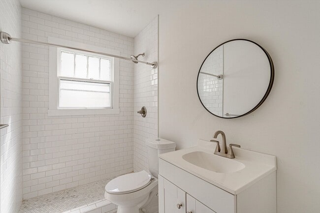 Building Photo - 2/ 1 Home for Rent!