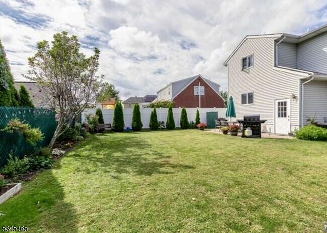 Building Photo - 128 Lee St