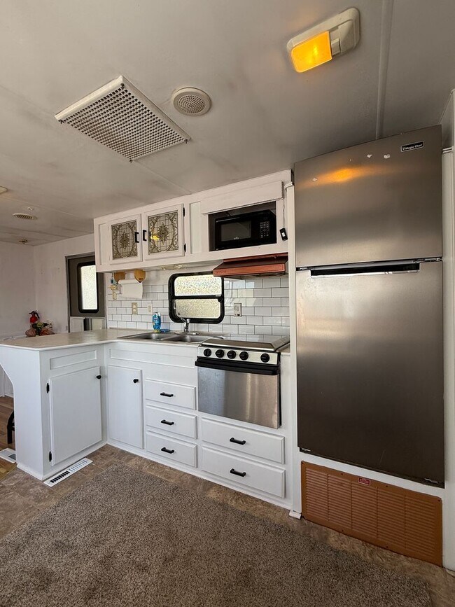 Building Photo - 111 Marine Cir